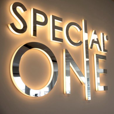 SPECIAL ONE (KOMMER SNART)